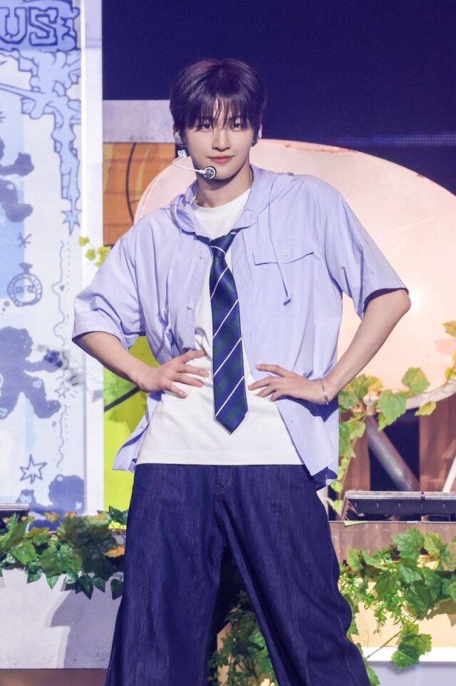 그룹 투어스 첫 번째 단독콘서트/플레디스 엔터테인먼트