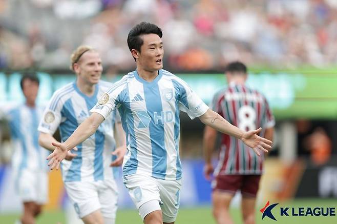 [서울=뉴시스] 프로축구 K리그1 울산 HD의 엄원상. (사진=한국프로축구연맹 제공) *재판매 및 DB 금지