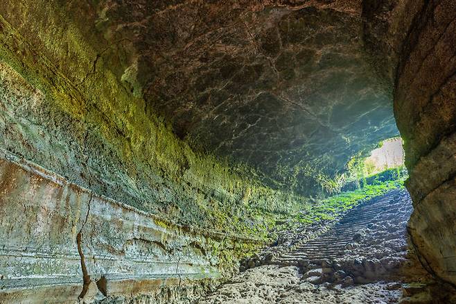 [서울=뉴시스] 김녕굴 (사진=세계자연유산마을보존회 제공) 2025.06.22 photo@newsis.com *재판매 및 DB 금지