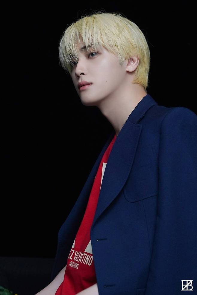 주학년. 더보이즈 공식 트위터
