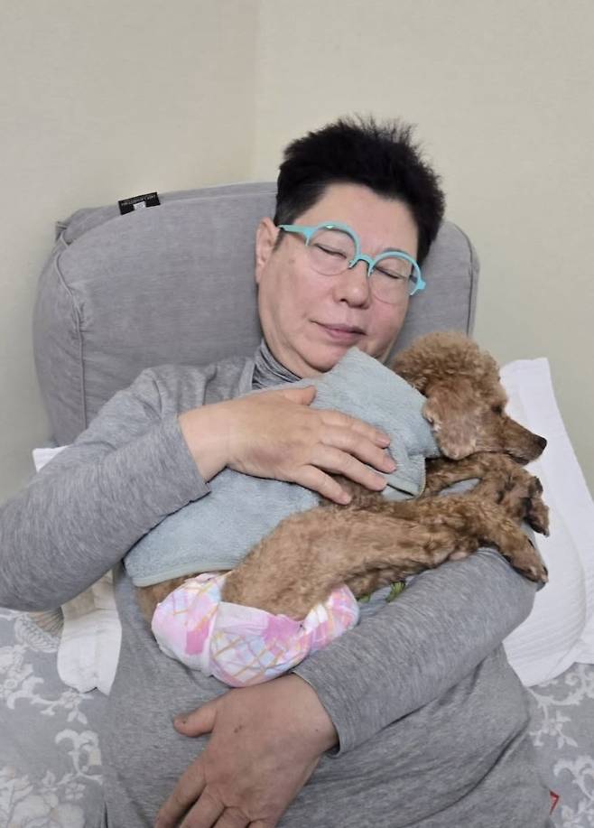 양희은과 그의 반려견.&nbsp;양희은 인스타그램 캡처