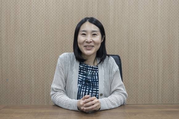 나리카와 아야 작가. 류재민 기자