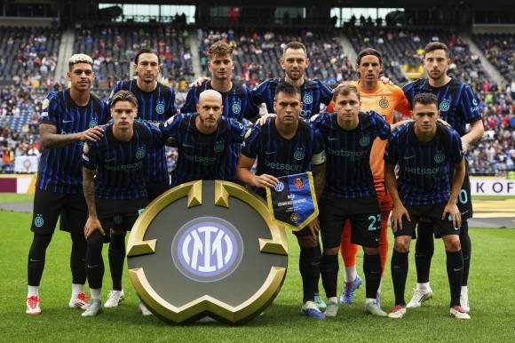 인터 밀란 선수들이 22일(한국시간) 미국 워싱턴주 시애틀의 루멘 필드에서 열린 2025 국제축구연맹(FIBA) 클럽월드컵 조별리그 E조 우라와 레즈와의 2차전을 앞두고 각오를 다지고 있다. AP 연합뉴스