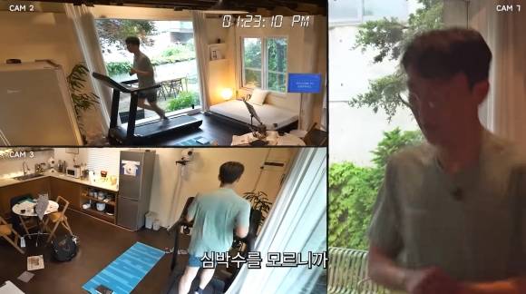 10일 유튜브 채널 ‘슬슬: 슬로우 라이프’에 출연한 정희원 서울아산병원 노년내과 교수가 고강도 달리기 운동을 하고 있다. 2025.6.10 유튜브