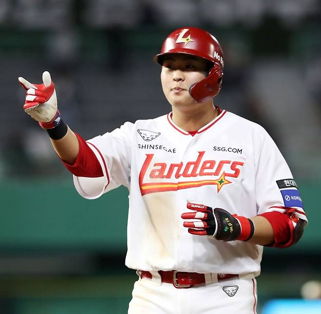 ▲ 고명준은 최근 강한 타구를 많이 만들어내면서 이제 장타 폭발에 대한 기대감을 높이고 있다 ⓒSSG랜더스