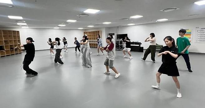 ▲ 용인미르공유학교2.0 일환으로 진행한 댄스아카데미 모습. /사진제공=용인교육지원청