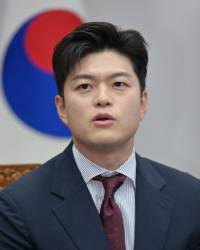 23일 강원특별자치도청을 방문한 국민의힘 김용태 비상대책위원장이 발언하고 있다. 박승선기자