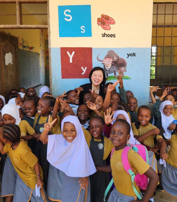 대구대 오혜경 교수가 탄자니아 현지 초교를 방문, 현지 장애아동 대상 인지재활역량 강화 사업의 진행상황을 점검했다. 대구대.