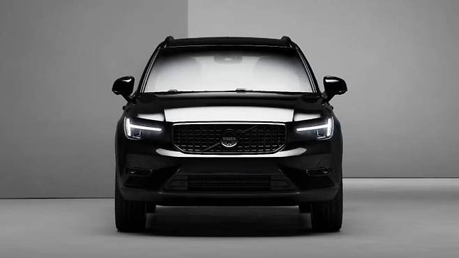 볼보 XC40 블랙 에디션