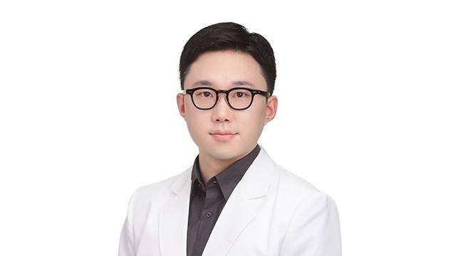 조형준 원장 | 출처: 코튼이비인후과