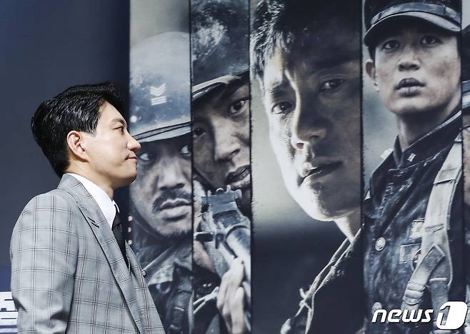 6·25전쟁 75주년과 호국보훈의 달을 맞아 대구학생문화센터에서 학도병의 실화를 담은 영화 '장사리 : 잊혀진 영웅들'가 무료로 상영된다. 사진은 주연 배우 김명민이 2019년 8월 21일 서울 강남구 압구정CGV에서 열린 영화 '장사리: 잊혀진 영웅들' 제작보고회에 참석한 모습. 2019.8.21/뉴스1 ⓒ News1 자료 사진