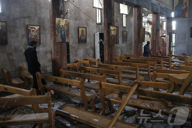 22일(현지시간) 시리아 수도 다마스쿠스의 한 교회에서 자살 폭탄 테러가 발생해 최소 22명이 사망하고 63명이 다쳤다. 25.06.22 ⓒ 로이터=뉴스1 ⓒ News1 김예슬 기자