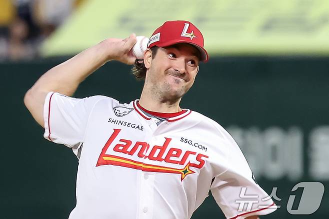 SSG 랜더스 외국인 투수 드류 앤더슨은 23일 현재 평균자책점 2.05로 이 부문 2위에 올라있다. 뉴스1 DB ⓒ News1 민경석 기자