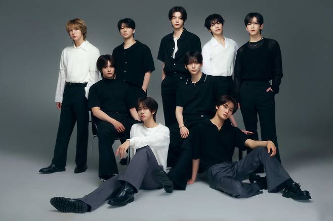 크래비티. 멤버 성민, 우빈, 민희, 형준, 앨런, 태영, 정모, 원진, 세림(왼쪽 위부터 시계방향으로). 사진 제공=스타쉽엔터테인먼트