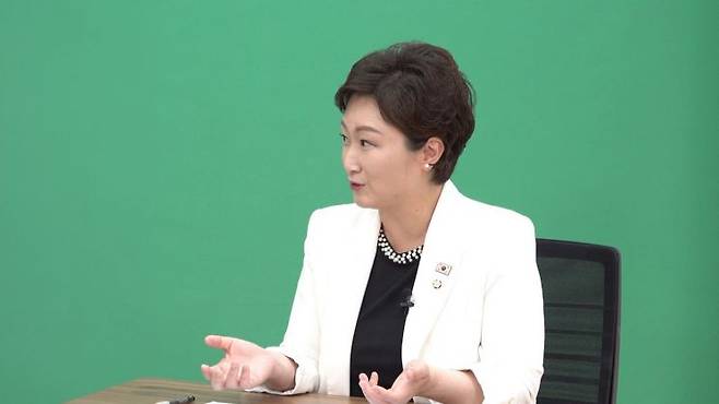 이 의원은 "그동안의 지역균형 발전 정책은 실패했다"며 "규제를 완화하는 쪽으로 가야 한다"고 주장했다.