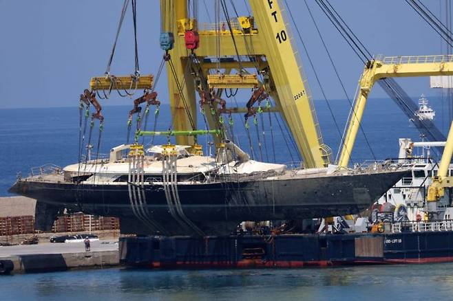 린치의 아내 회사 소유인 베이지언 호는 지난해 8월 19일 새벽 시칠리아섬 팔레르모시 포르티첼로 항구에서 약 700m 떨어진 해역에서 정박 중 침몰했다. AFP·연합뉴스