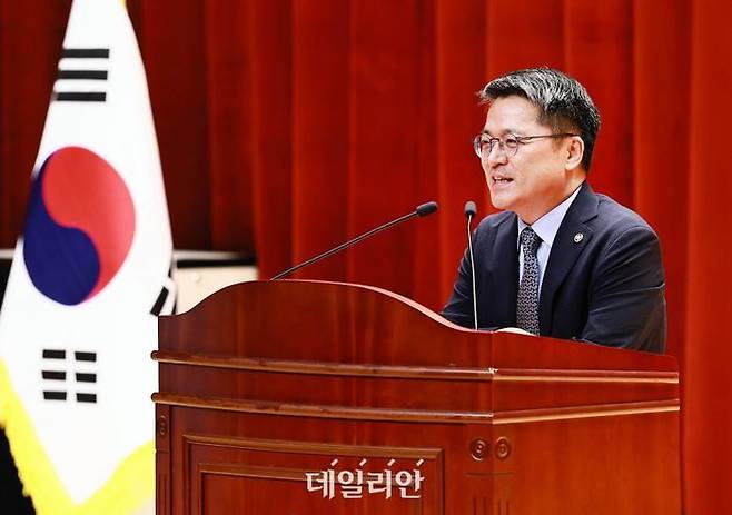 문신학 산업통상자원부 1차관이 11일 오후 세종시 정부세종청사에서 열린 취임식에서 취임사를 하고 있다.ⓒ뉴시스