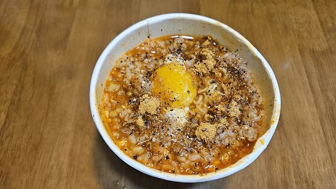 20250623_015304.jpg 저녁 신라면 레드 컵으로 라죽