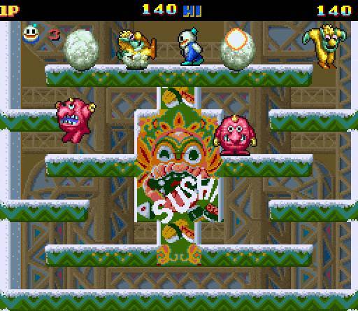 눈덩이를 쌓아서 적을 타격하면 적들이 으아아아 하면서 확대됐다가 빙글빙글 돌면서 죽는다