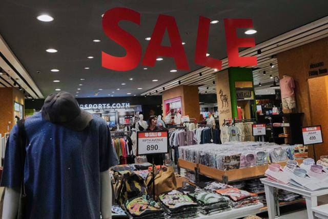 지난달 8일 태국 방콕의 한 쇼핑몰 모습. 방콕=AP 연합뉴스