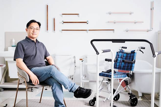 이준호 그레이스케일 대표는 “현재 몸이 아프지 않더라도 건강관리를 위한 예방 차원에서 복지 용구에 관심을 갖고 인식 개선 활동이 활발히 이뤄져야 한다”고 강조했다. 인성욱 객원기자