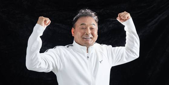 이봉주는 재활 후 첫 마라톤으로 오는 11월 베트남 하롱베이국제마라톤에 나간다. 롯데관광은 '이봉주와 함께 하는 하롱베이 마라톤'을 통해 일반인 참가자를 모집한다. 장진영 기자