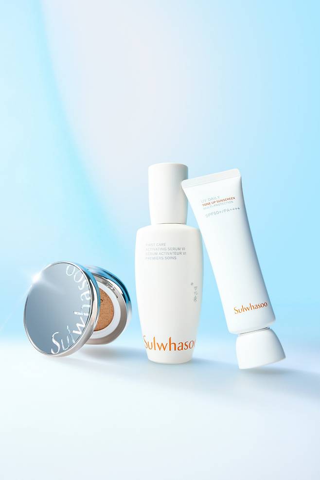 설화수는 ‘서머 위드 설화수’ 캠페인 기간인 오는 7월6일까지 네이버 강세일 프로모션을 진행 중이다.