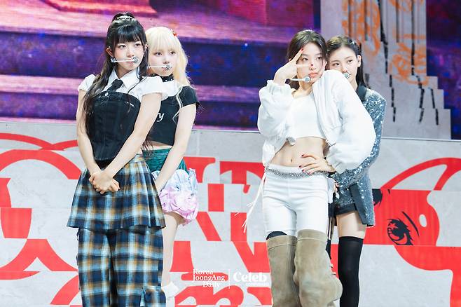 Girl group Baby DONT Cry performs lead track “F Girl” during a showcase for the release of its first single, “F Girl,” at Blue Square in central Seoul on June 23. [DANIELA GONZALEZ PEREZ]