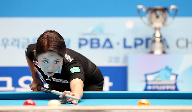 김가영이 개막전 우승을 차지하면서 8연속 우승, 통산 상금 7억원을 돌파했다. PBA 제공