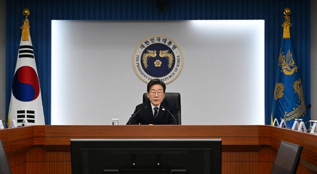 이재명 대통령이 23일 용산 대통령실에서 제1차 수석보좌관회의를 주재하고 있다. 김지훈 기자