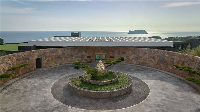 로비 입구 / 사진=JW 메리어트 제주 리조트&스파