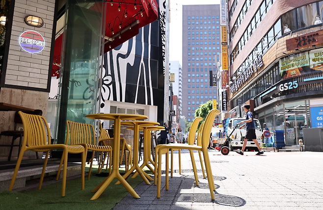지난 12일 서울의 한 식당가 [사진=연합뉴스]