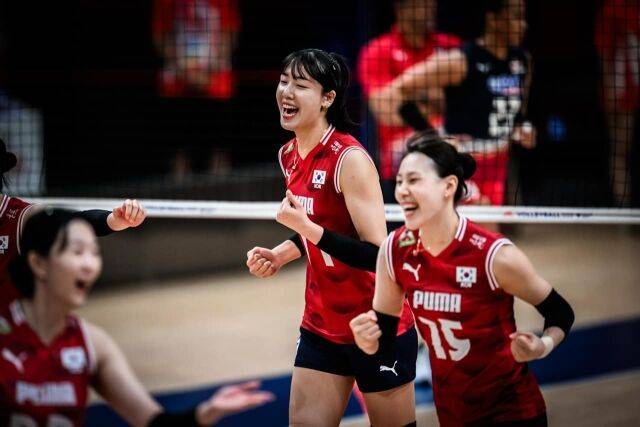 한국 여자배구대표팀이 22일(한국시간) 튀르키예 이스탄불에서 열린 국제배구연맹(FIVB) 발리볼네이션스리그(VNL) 2주차 도미니카공화국전에서 2-3으로 패했다./FIVB