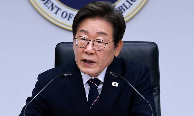 이재명 대통령이 23일 용산 대통령실에서 제1차 수석보좌관회의를 하고 있다. 연합뉴스