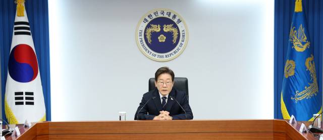 이재명 대통령이 23일 용산 대통령실에서 제1차 수석보좌관회의를 주재하고 있다. 연합뉴스