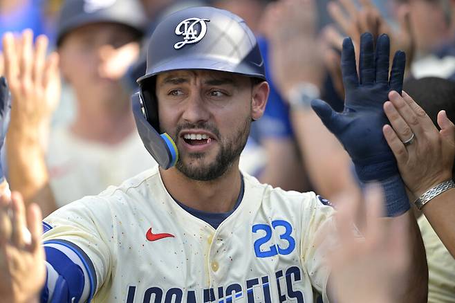 ▲ 1할대 타율에 허덕이고 있는 마이클 콘포토 ⓒ연합뉴스/AP