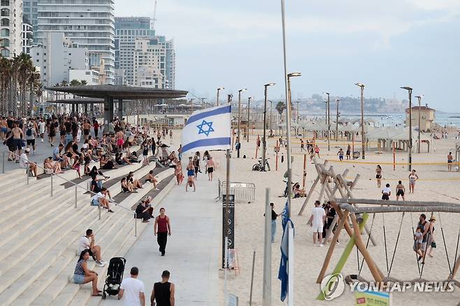 미국의 이란 핵시설 공습 이후 이스라엘 텔아비브 풍경 [EPA 연합뉴스 자료사진]