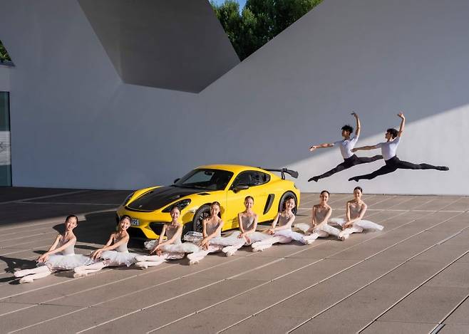 포르쉐코리아가 초록우산과 함께 포르쉐 터보 포 드림 발레 프로그램 2주간의 해외 연수를 무사히 성료했다. 사진=포르쉐코리아