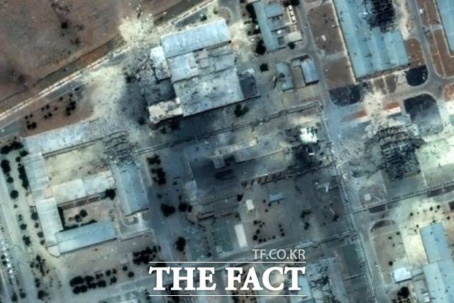 맥사 테크놀로지스가 제공한 위성 사진에서 22일(현지시간) 이란 이스파한 핵 시설이 미국의 공습으로 파손된 모습이 포착됐다. /이스파한=AP.뉴시스