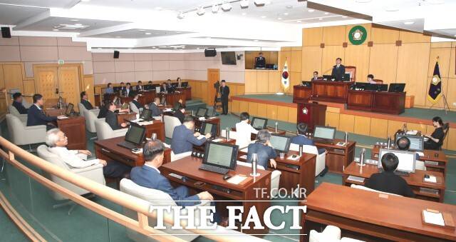 정읍시의회는 지난 23일 시정질문을 통해 다양한 현안을 지적하며 적극적인 대응을 주문했다. / 정읍시의회