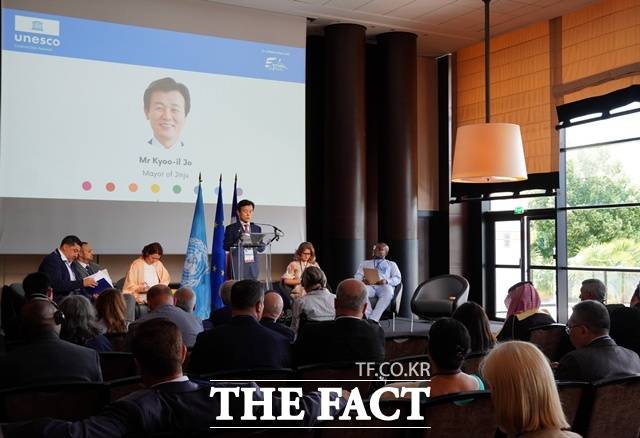 조규일 시장이 '제17차 유네스코 창의도시 네트워크(UCCN) 연례회의'에 참석 해 진주시가 실천해온 다양한 정책과 사례를 소개하고 있다./진주시