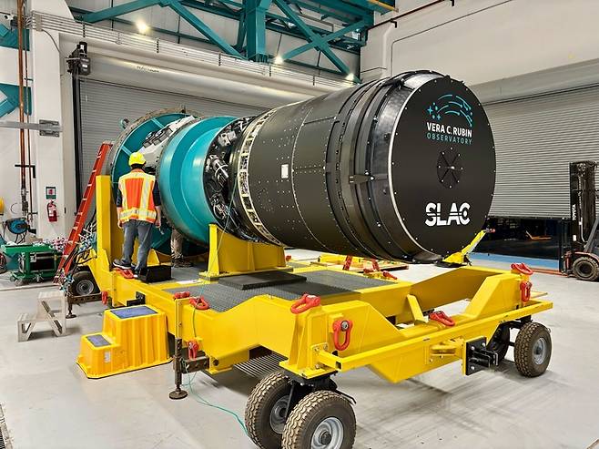 관측에 사용되는 LSST 카메라 모습. (천문연 제공)