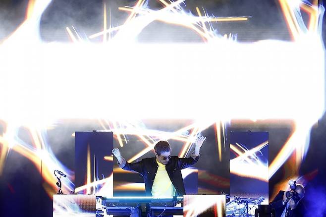 44335.jpg 프랑스 음악축제 여성 145명 주사기테러