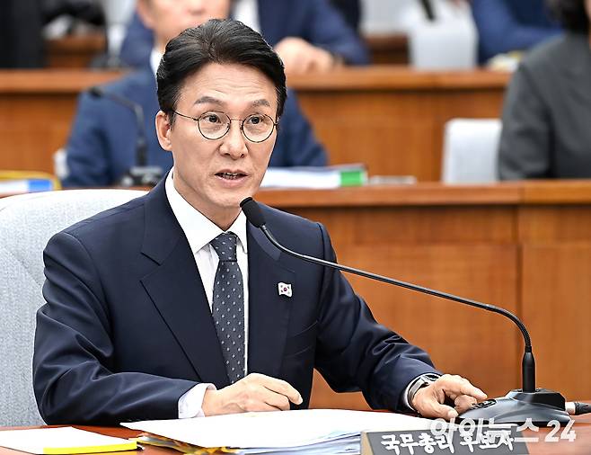 김민석 국무총리 후보자가 24일 서울 여의도 국회에서 열린 국무총리(김민석) 임명동의안 심사를 위한 인사청문회에서 의원 질의에 답변하고 있다. [사진=곽영래 기자]