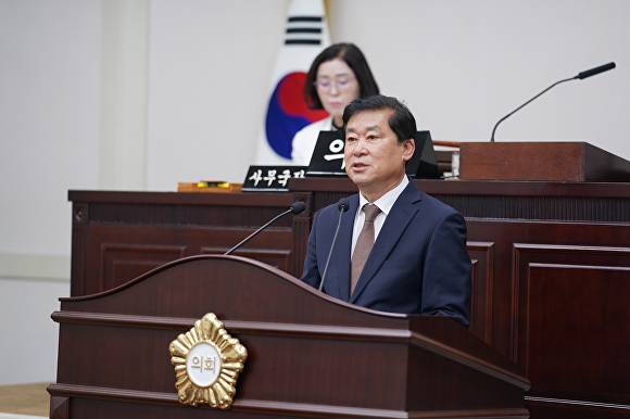 최진태 수성구의원이 구정질의를 하고 있다 [사진=수성구의회]