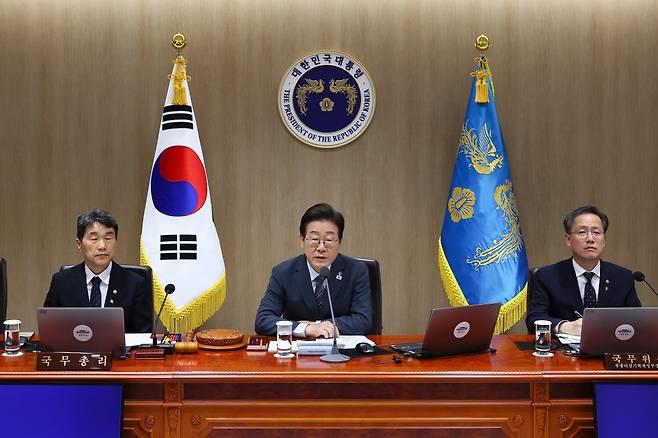 이재명 대통령이 24일 서울 용산 대통령실 청사에서 열린 국무회의에서 발언하고 있다./사진=대통령실사진기자단