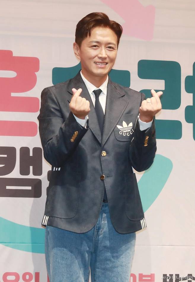 갑상선암 진단을 받은 배우 진태현이 수술을 무사히 마쳤다고 밝혔다.  /사진=이동훈