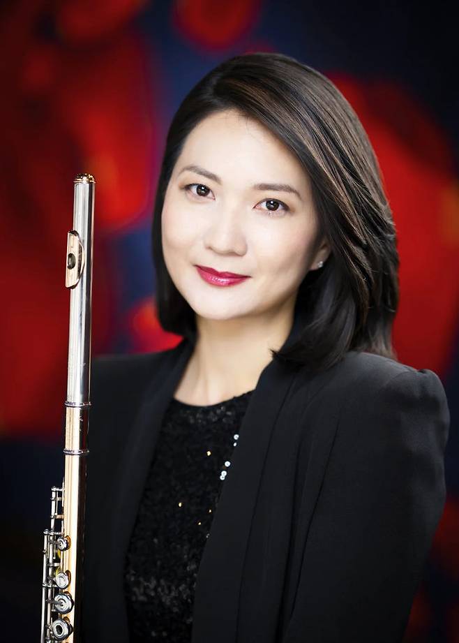 [서울=뉴시스] 플루티스트 손유빈. (사진=뉴욕 필하모닉 홈페이지 캡처) 2025.06.24. photo@newsis.com *재판매 및 DB 금지