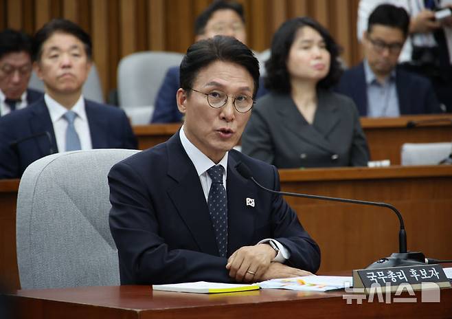 [서울=뉴시스] 김금보 기자 = 김민석 국무총리 후보자가 24일 서울 여의도 국회에서 열린 인사청문회에서 질문에 답하고 있다. 2025.06.24. kgb@newsis.com