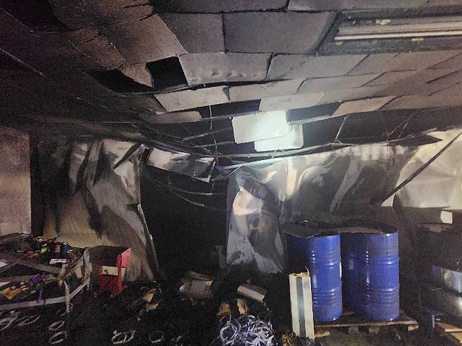 23일 부산 사상구 제조 공장 화재 현장. 부산소방재난본부 제공